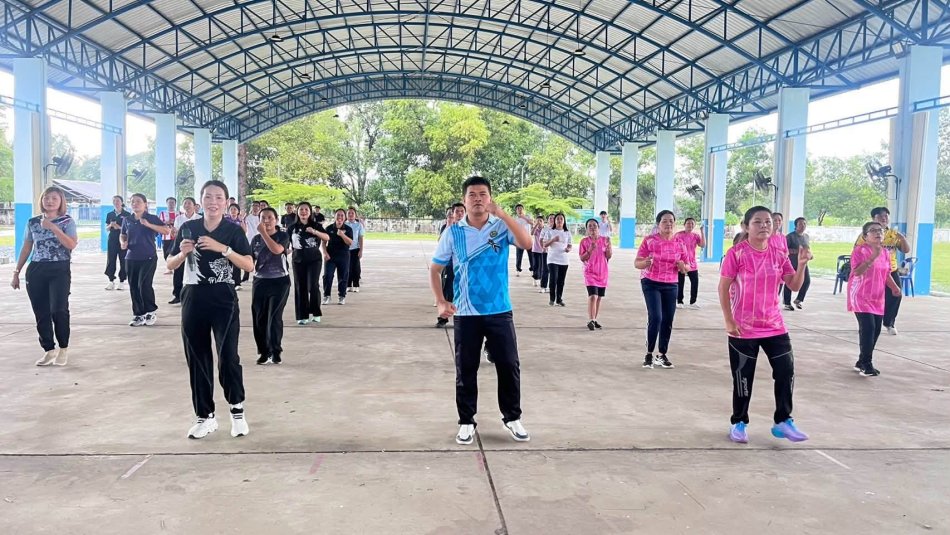 องค์การบริหารส่วนตำบลกลาง  ชวนขยับกาย สร้างสุขภาพที่ดี 